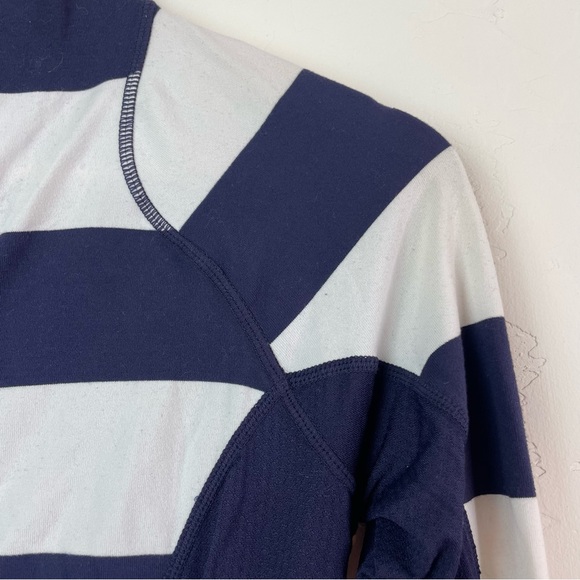Lululemon Run Switch Back 1/2 Zip Pullover Wide Bold Stripe Blue White Size 4 - Picture 8 of 16